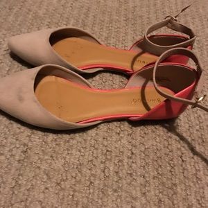 Pointed toe flat Tan & Coral shoe
